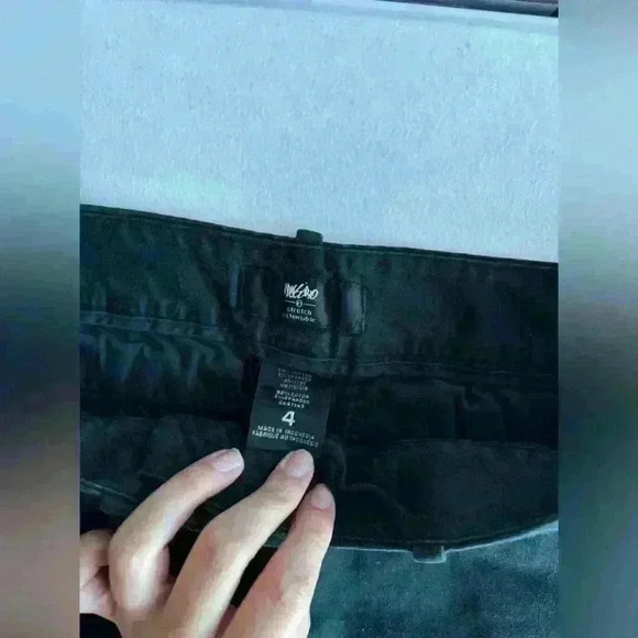 Y2k Mossimo shorts RN:17730 size 4 - Picture 2 of 3